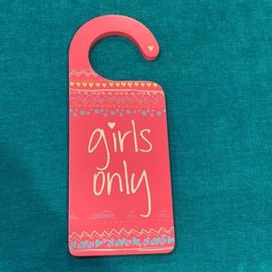girls only pink claires sign